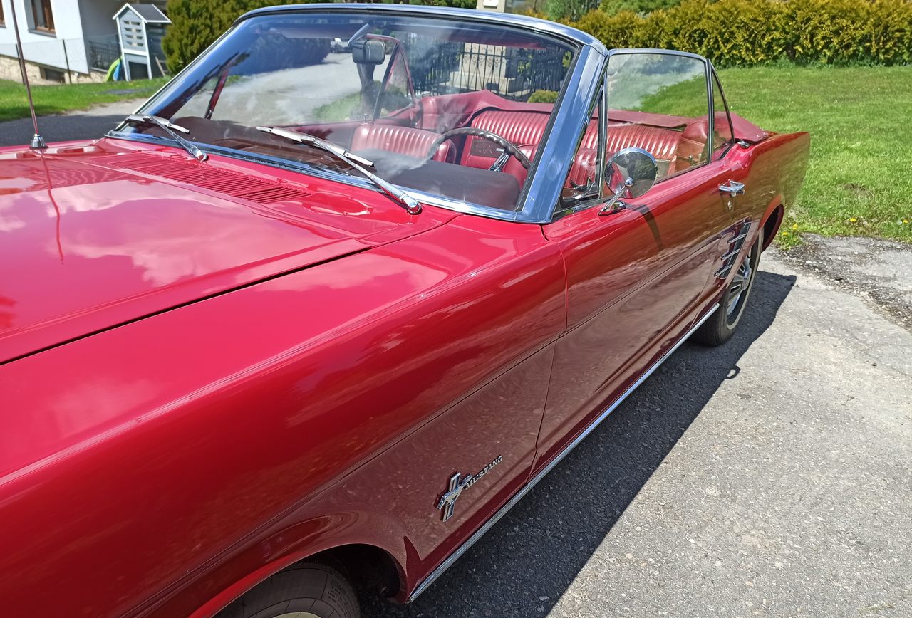 Ford MUSTANG Cabrio