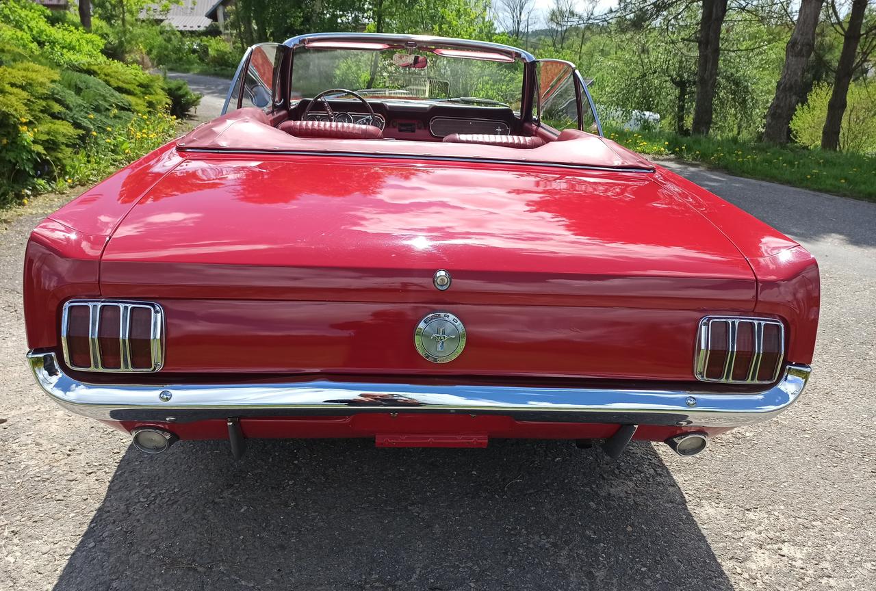 Ford MUSTANG Cabrio