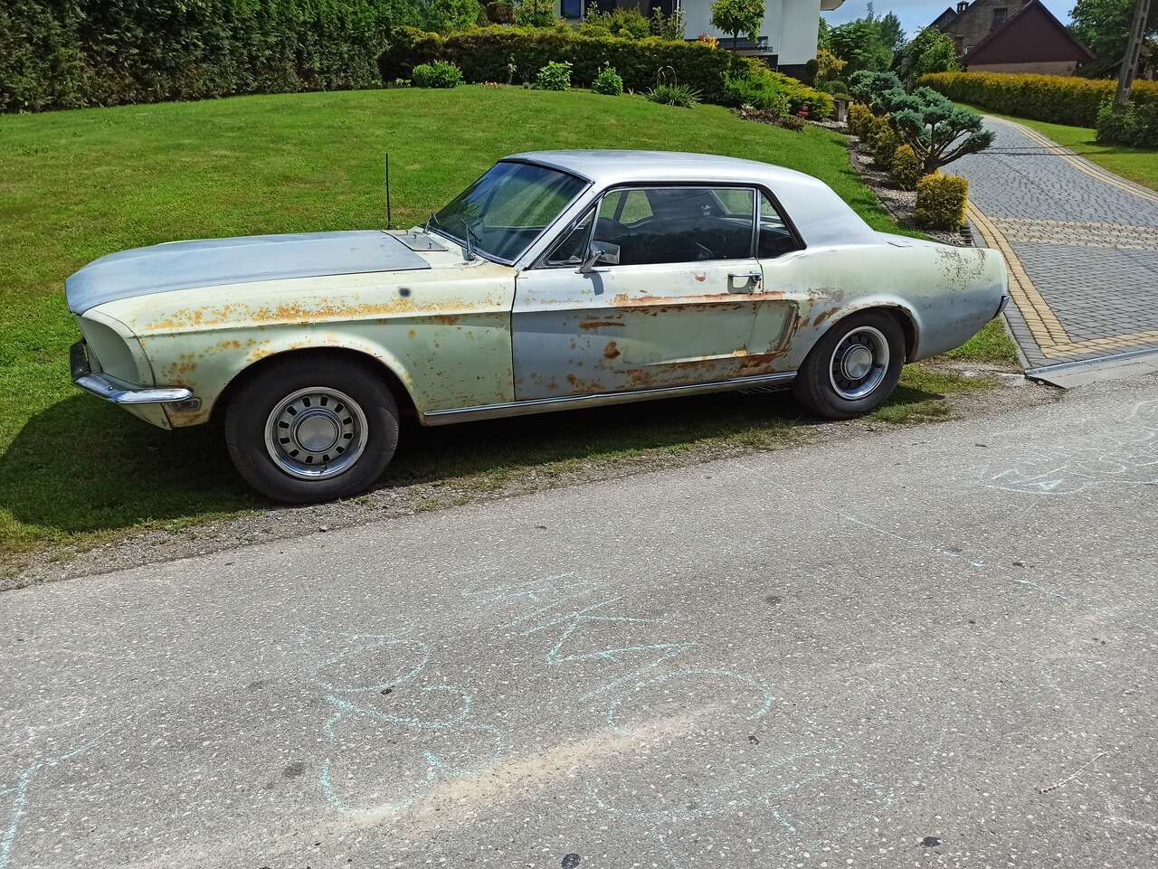 Ford Mustang 68 v8 Ccode